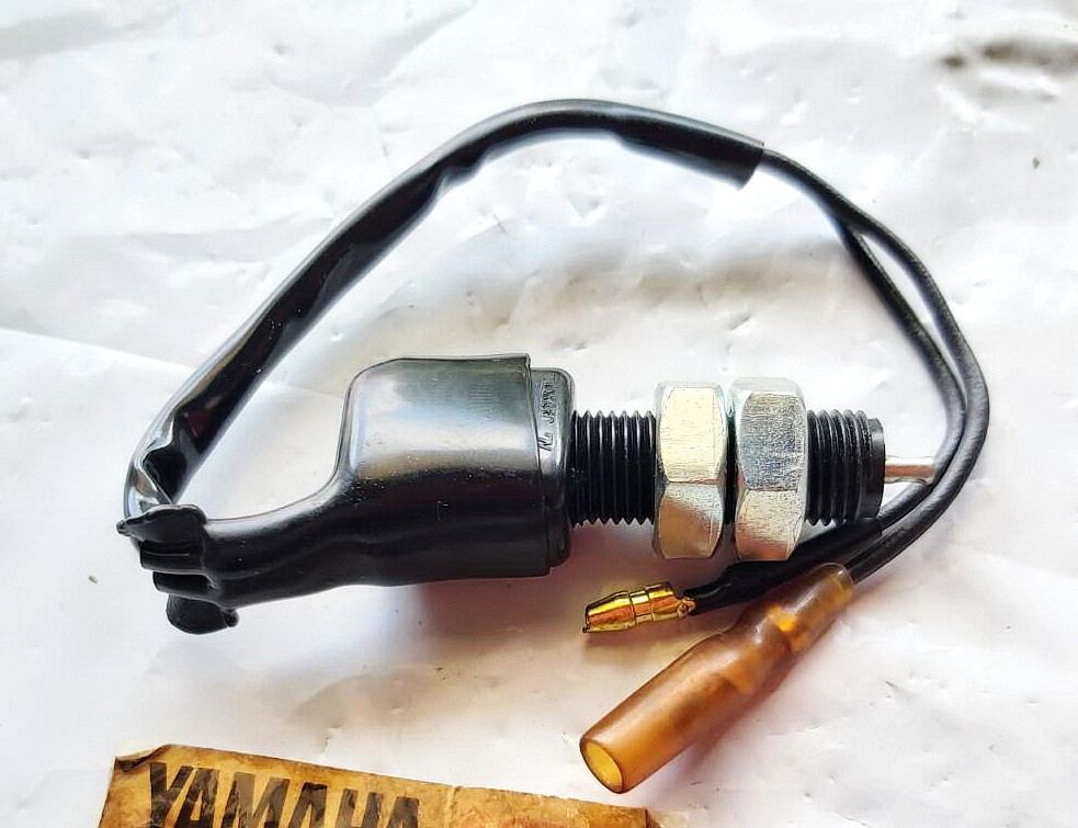 Yamaha RS100 RS125 LS3 Stop Switch Nos