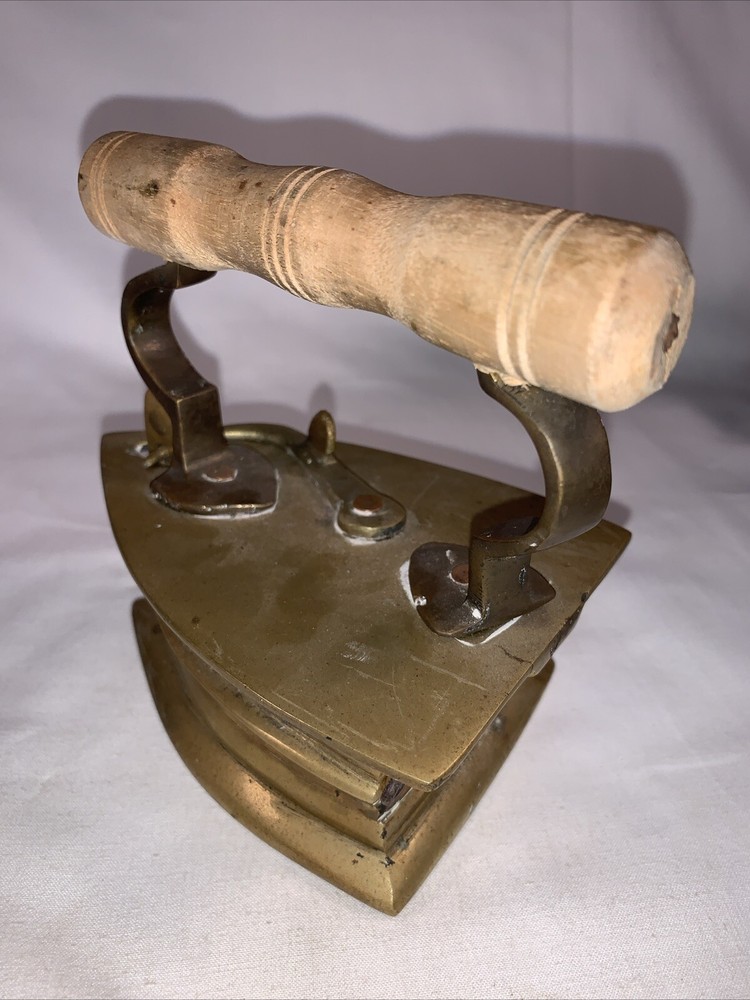 ANTIQUE SOLID BRASS COAL IRON 1800’s EXCELLENT CONDITION