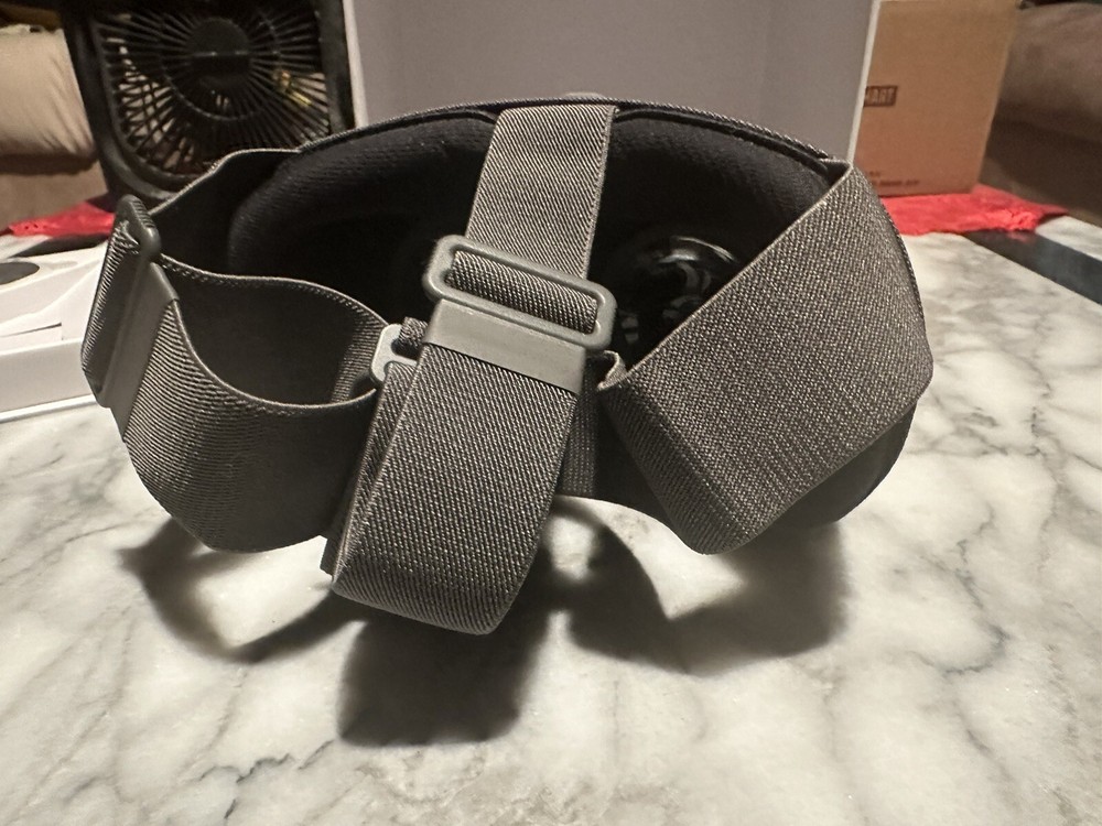 Google Daydream View Smartphone VR Headset Charcoal Gray