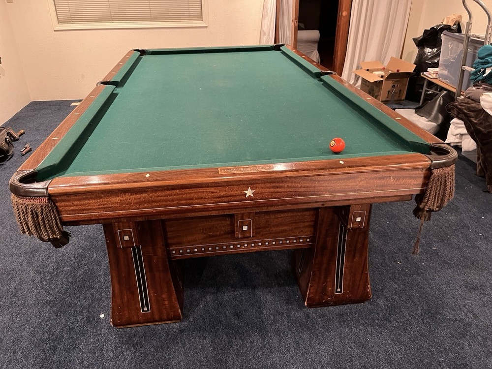 9 ft Brunswick Kling pool table