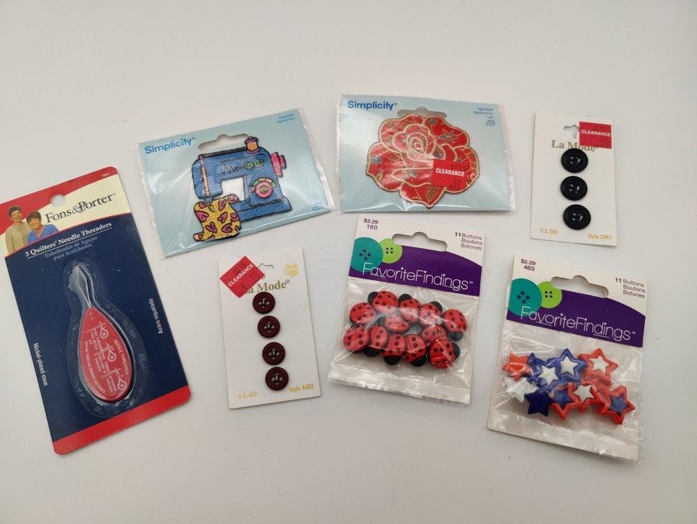 Various Sewing Notions And Patches