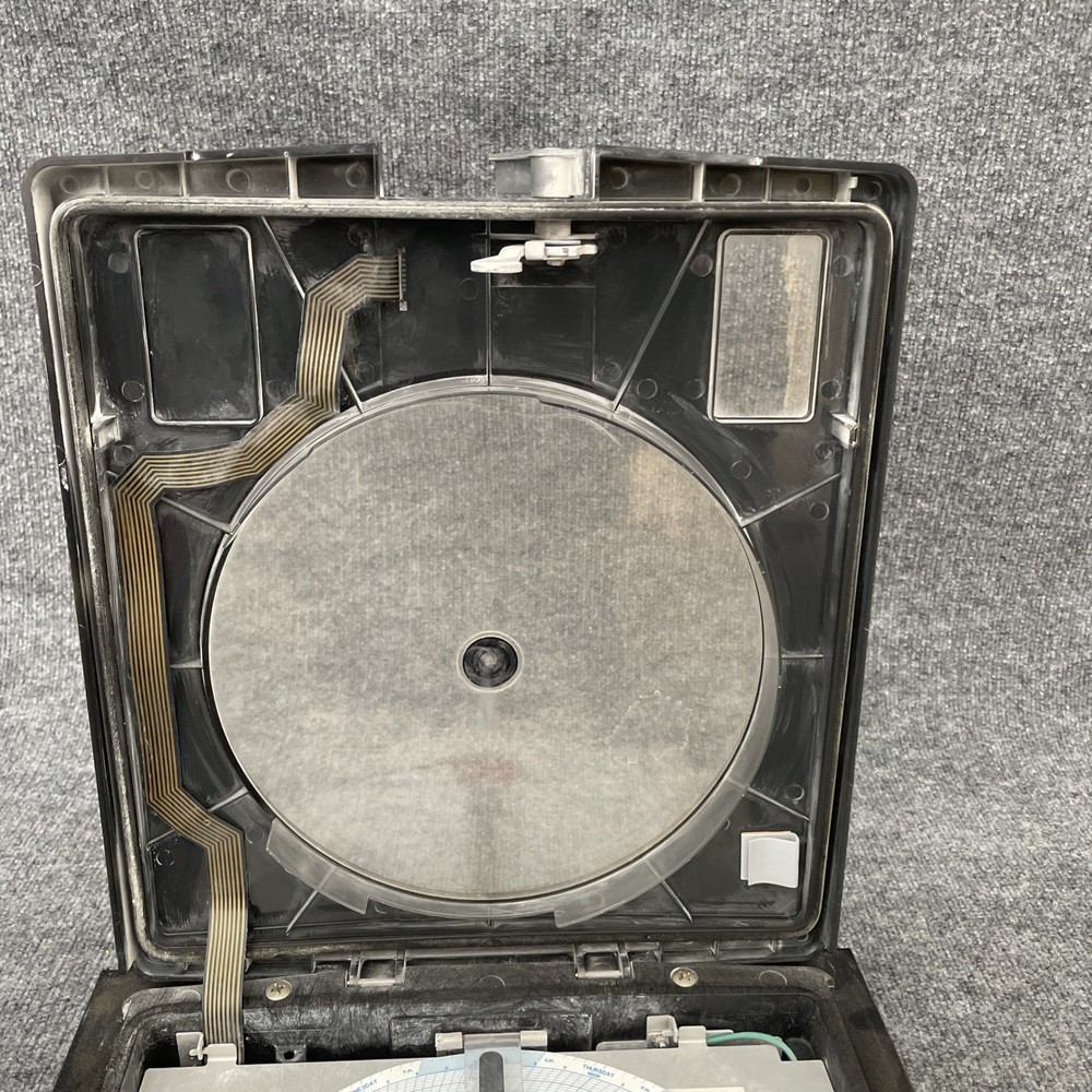 Omega Engineering CT7100 Chart Recorder Used