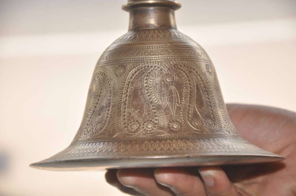 Vintage Solid Unique Shape Brass Handcrafted Inlay Engraved Hukha Base