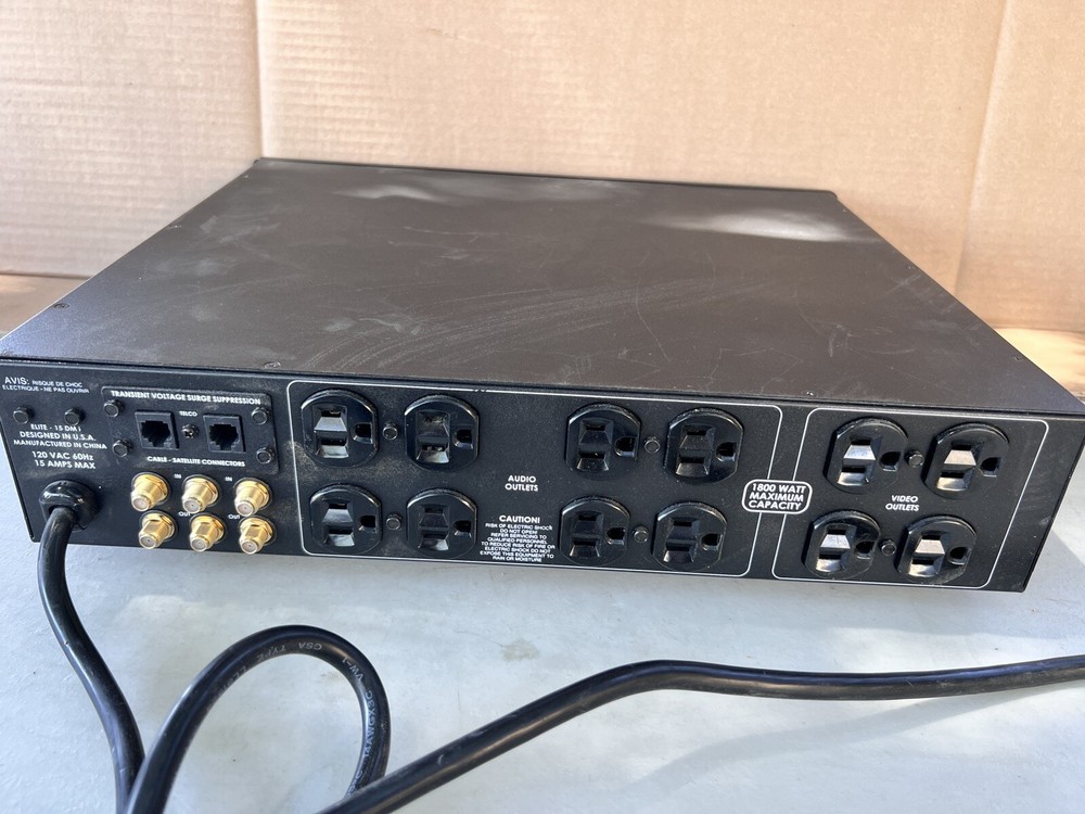 IXOS XHP770 Professional Power Conditioner & Surge Protector