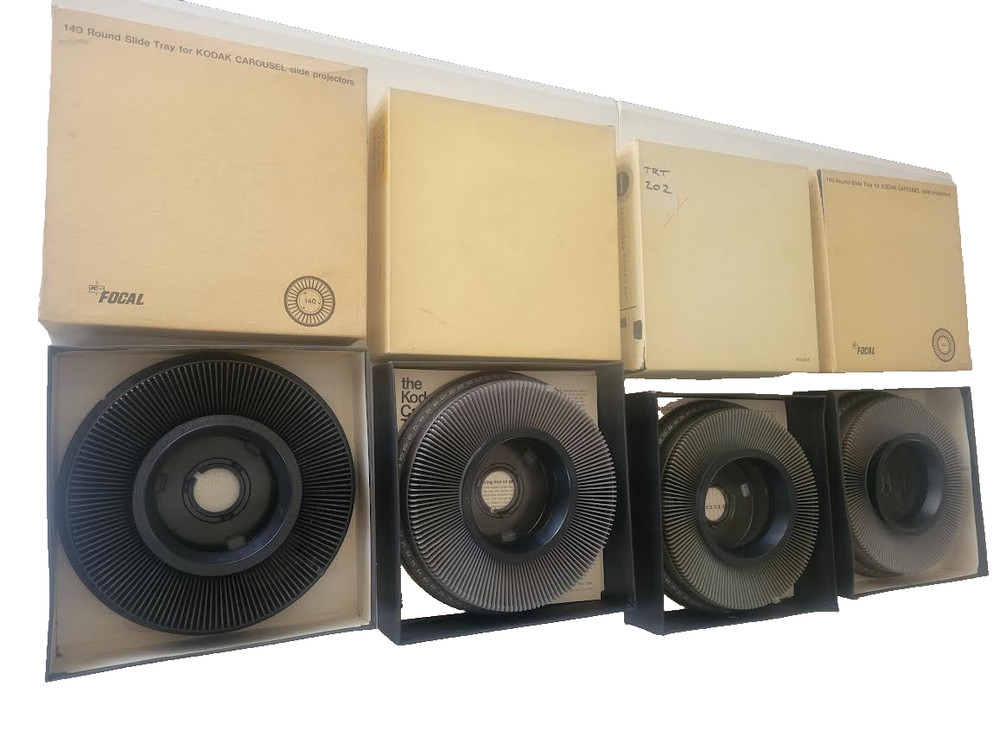 4 Slide Caroulsels - 140 slide capacity