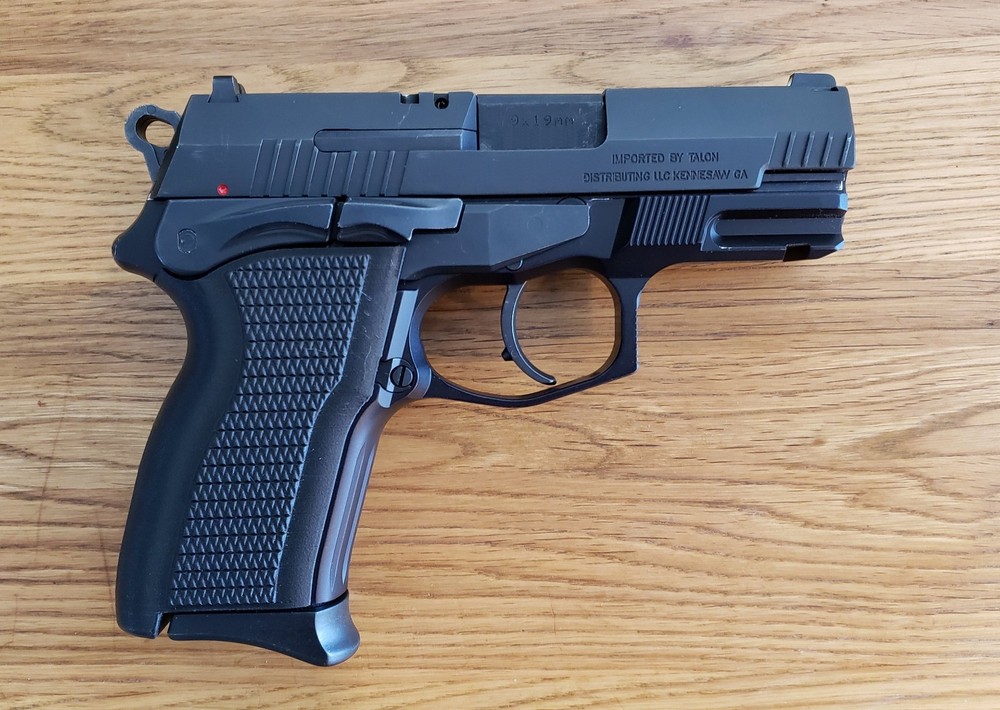 Bersa TPR9C Compact Pistol Grip Upgrade, Enhanced Texture & Backstrap, Thunder.