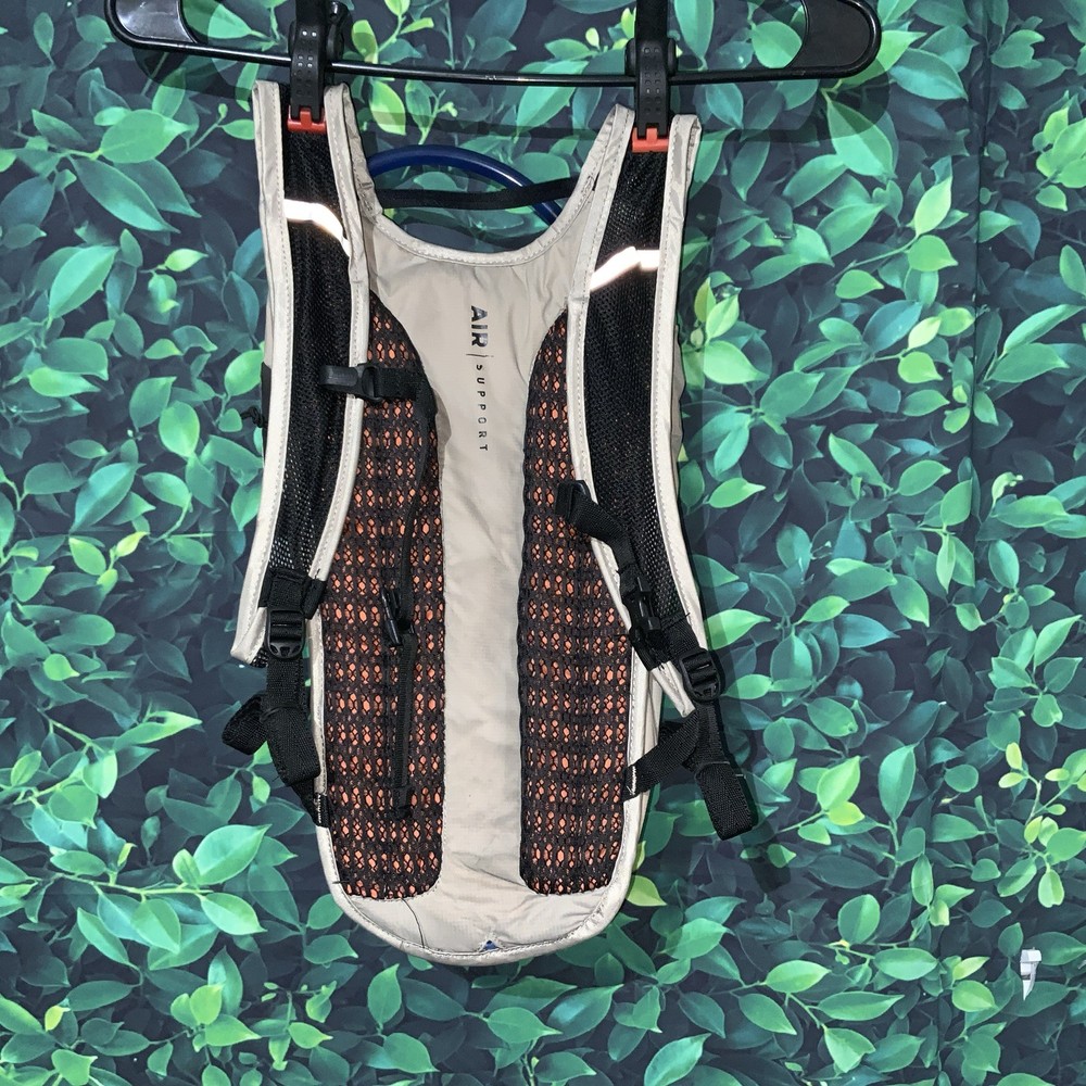 Camelbak Classic Light 70 Oz Aluminum With Defects