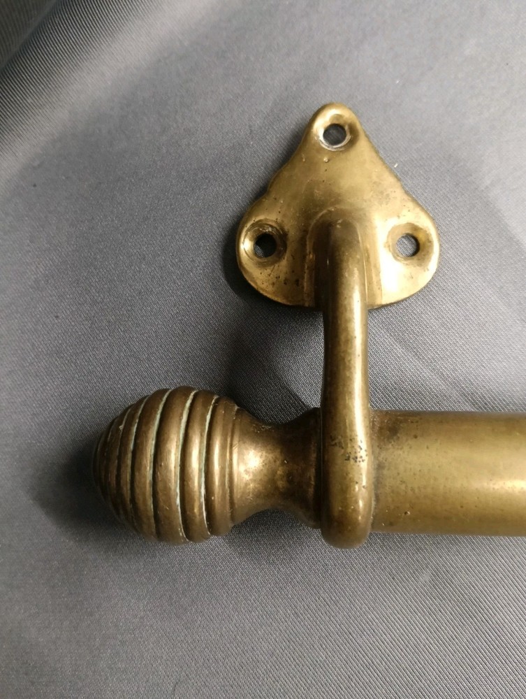 BARE BRASS SASH WINDOW PULL 28 CM IN LENGTH D6