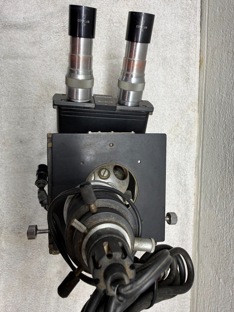 UNITRON MEC-3519 MICROSCOPE UNKNOWN IF WORKING. NICE CLEAN CONDITION!!