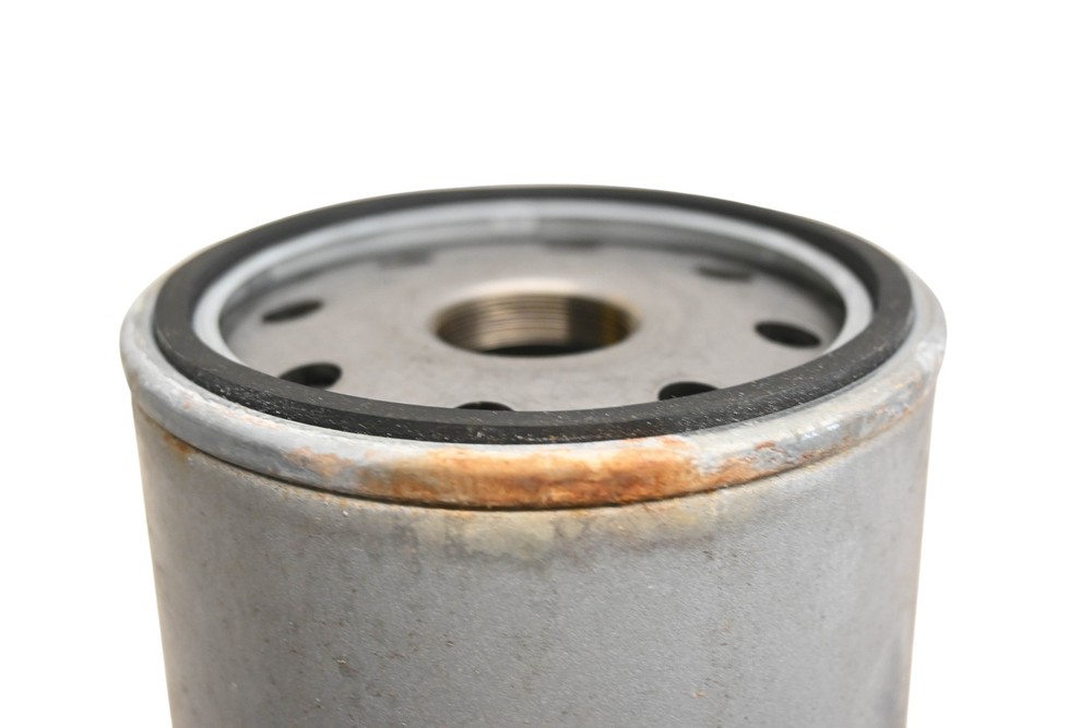 Mack 21707136 Oil Filter NOS