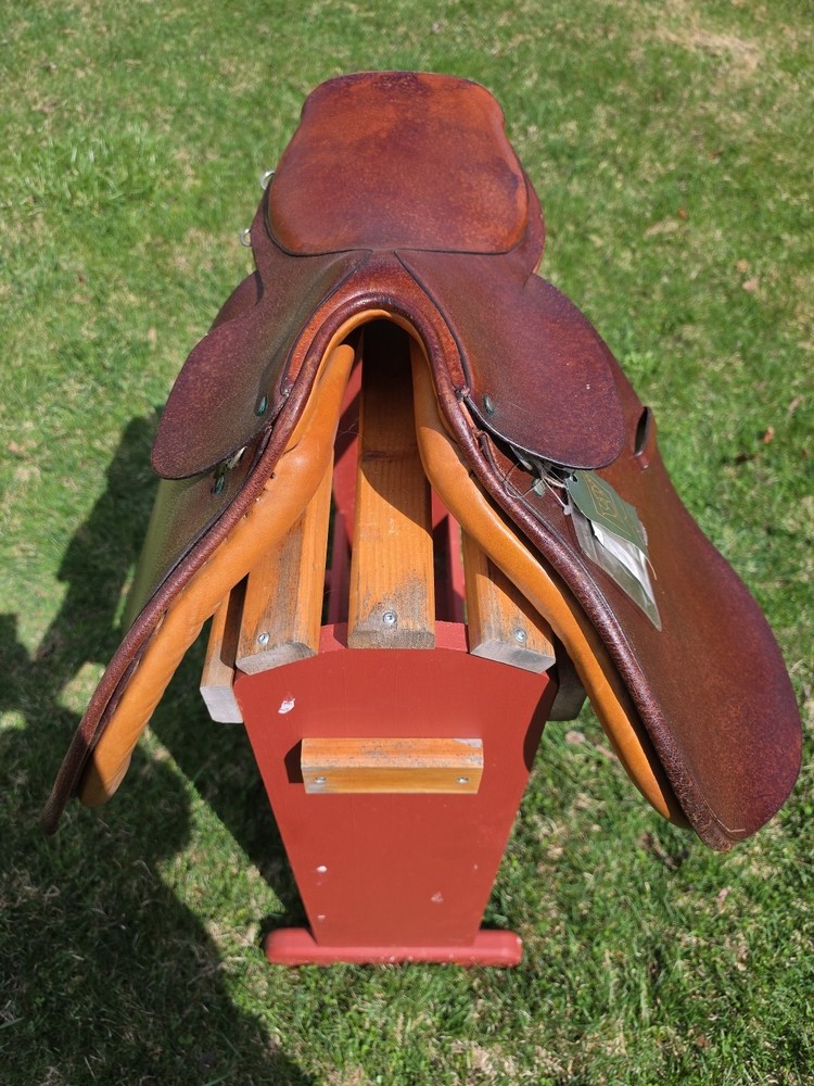 English Saddle