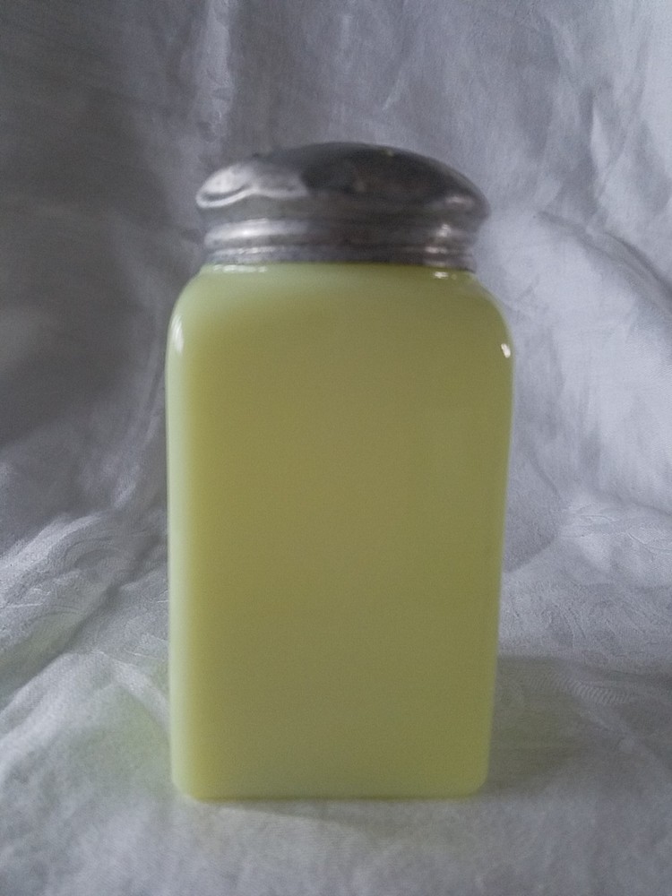 McKee Custard Uranium Glass Flour Shaker GLOWS