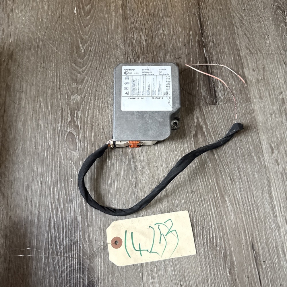 VOLVO VNL ECM CAB COMPUTER CONTROL MODULE - P/N: 21589003