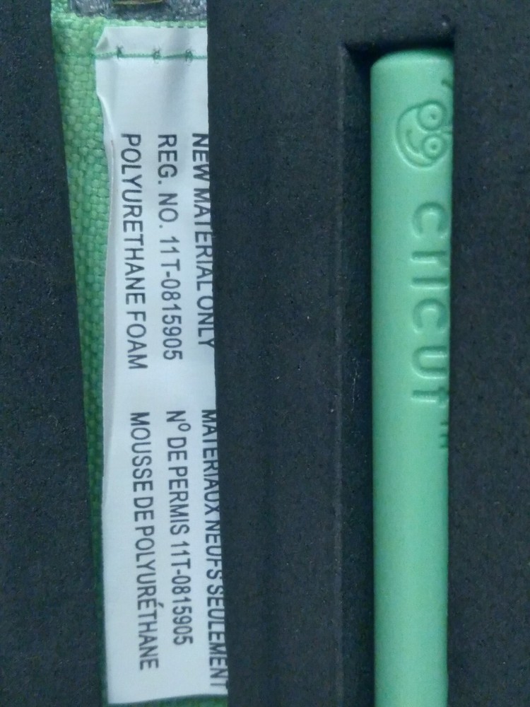 Cricut - Preowned - 8 Piece Portable Hand Tools Kit