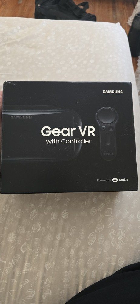 Samsung SMR324 Gear VR with Controller - Black