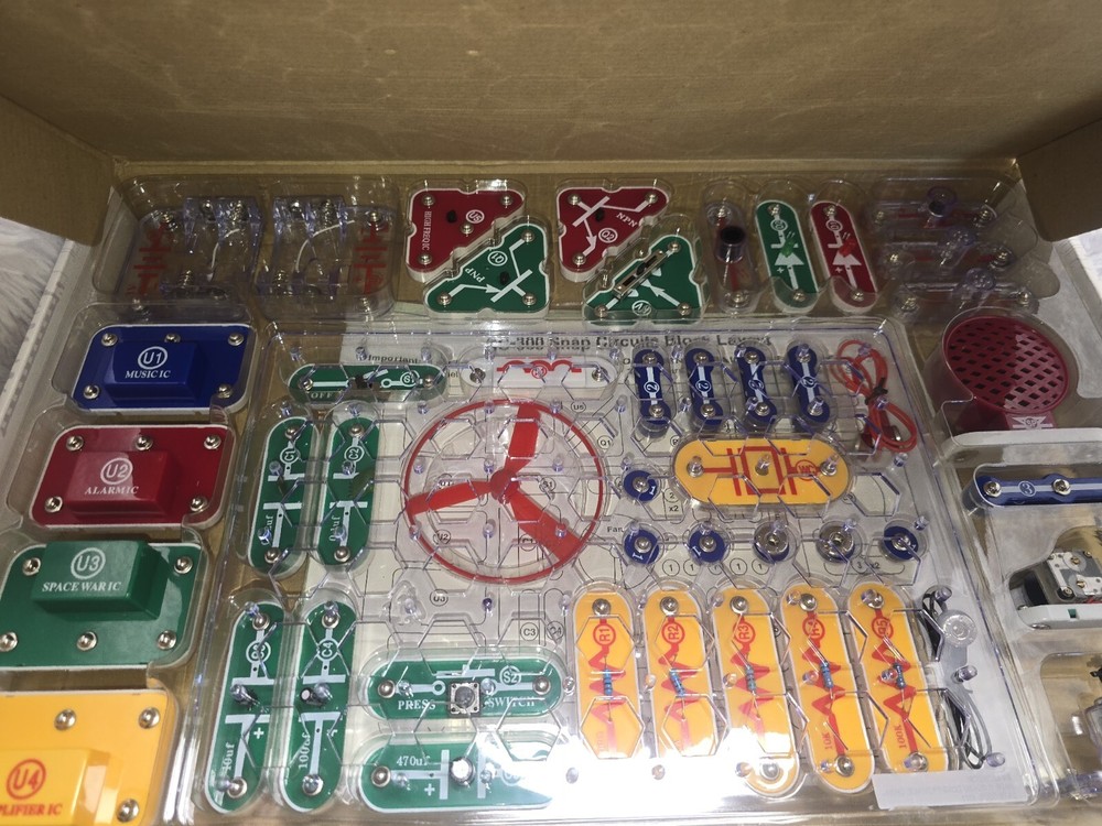 Elenco Snap Circuits SC300 Electronics Kit