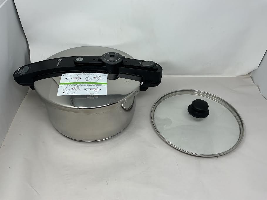 Chef Pressure Cooker Size: 6 Quart