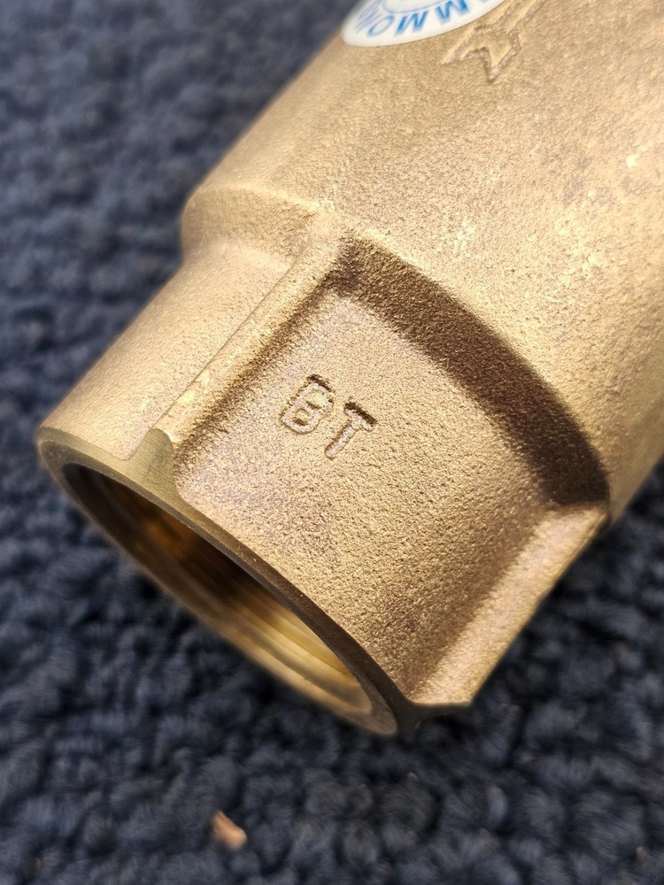 Simmons 1.165” Silicon Bronze Female Threaded Check Valve