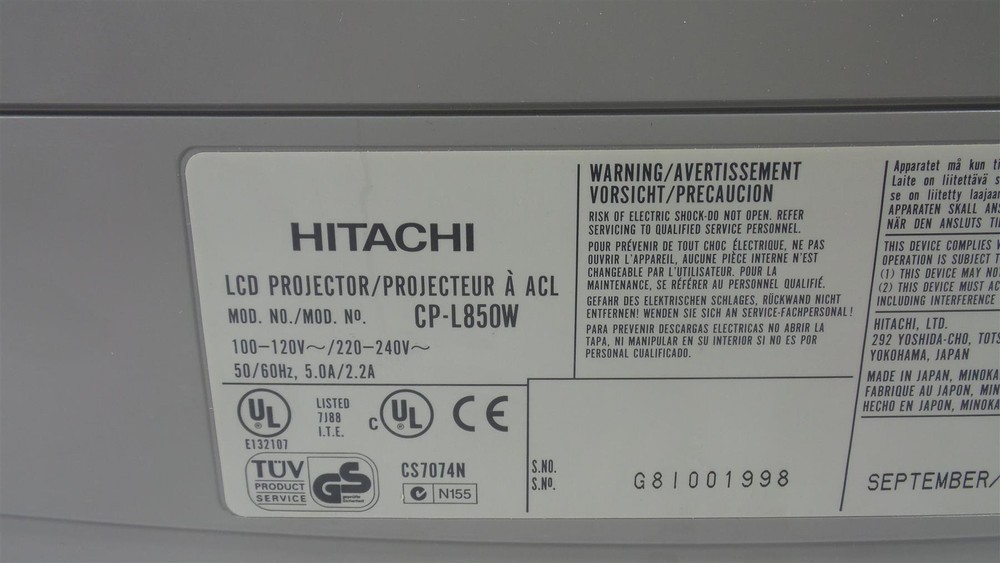 HITACHI CP-L850W LCD Projector with Remote