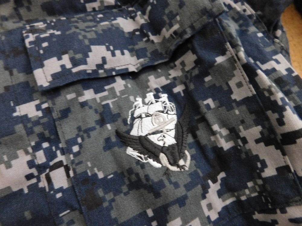 US NAVY WORKING BLOUSE SIZE SMALL - X LONG