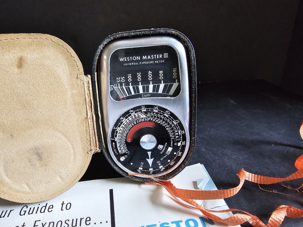 Weston Master III Exposure Meter in case + Incident light adapter - Untested