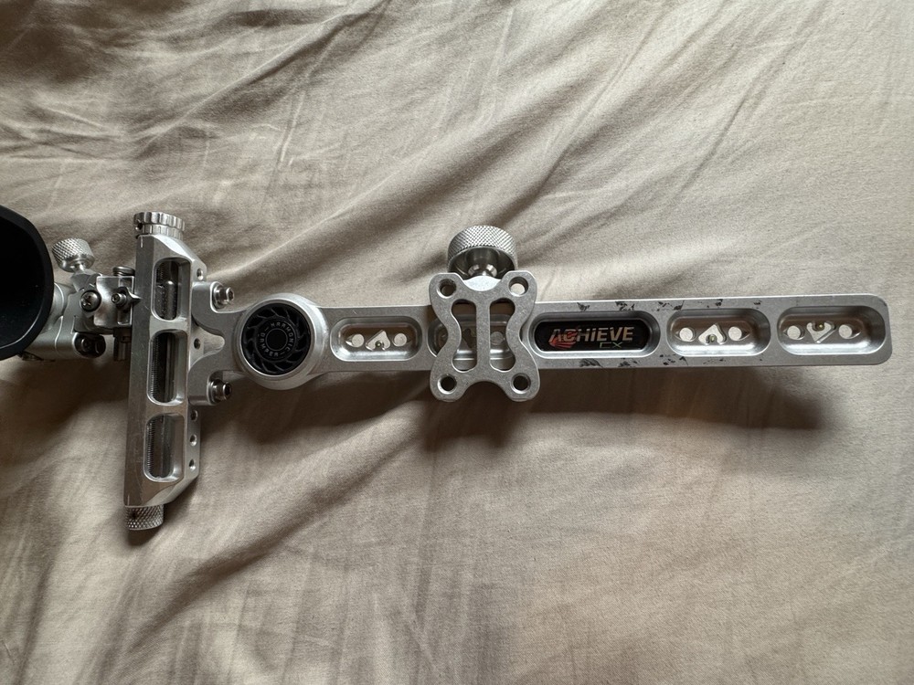 Axcel Achieve CX Sight 9-inch Right-Hand