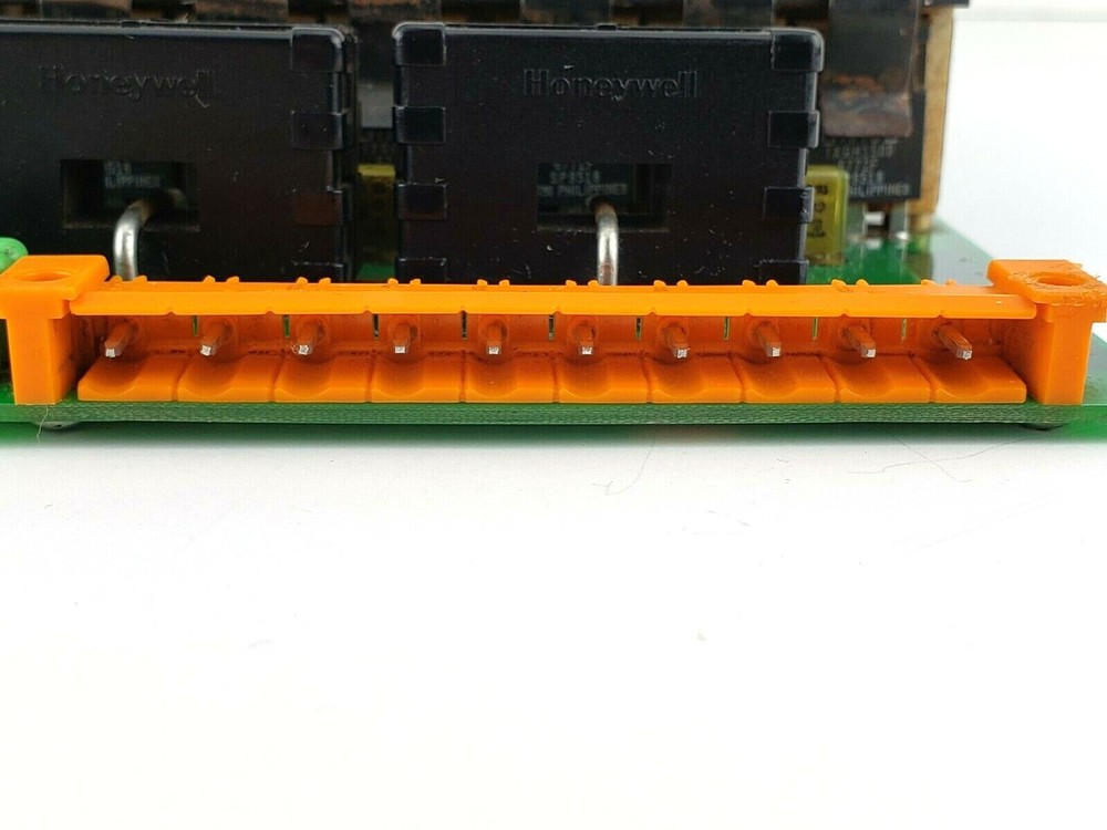 ABB DSQC 236G IRB ROBOTICS DRIVE CONTROL BOARD YB560103-CD/26
