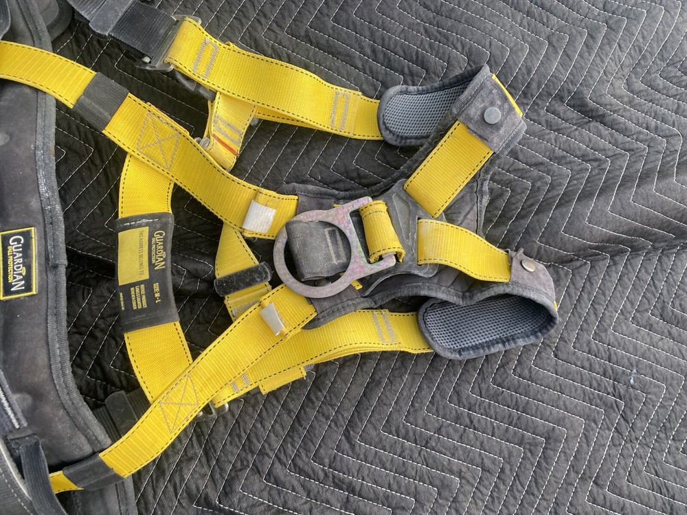 Guardian Fall Protection Construction Harness, Medium/Large 90930 Rev B W/ Belt