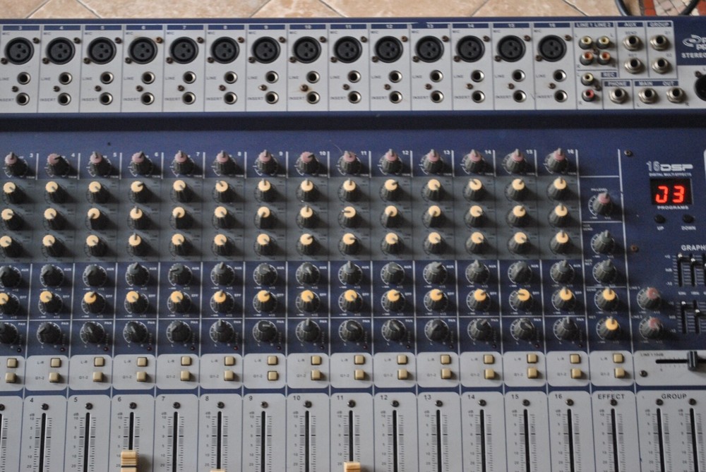 pyle pro pmx 1608 16 chanel 1200 watts mixer
