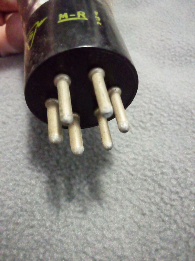 8x Sylvania Replacement Bulbs/Tubes Vintage Untested