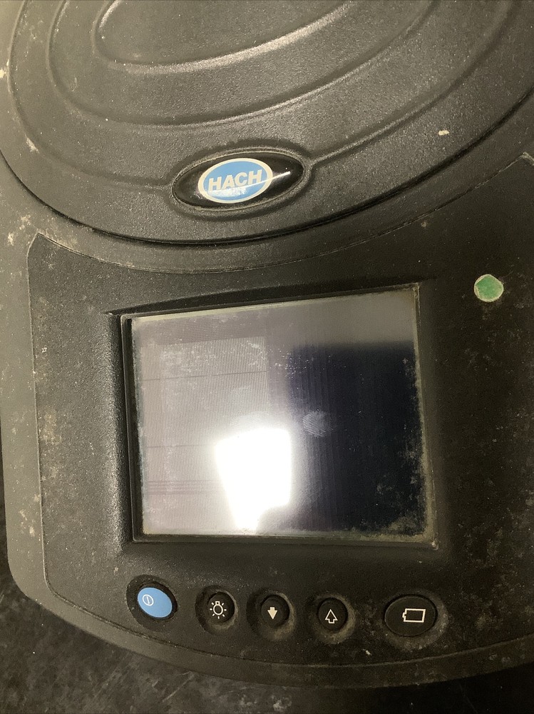 HACH DR/2400 Portable Spectrometer