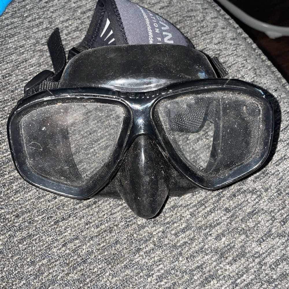 Pre Owned Oceanic ION Dive Mask - Black With Strap