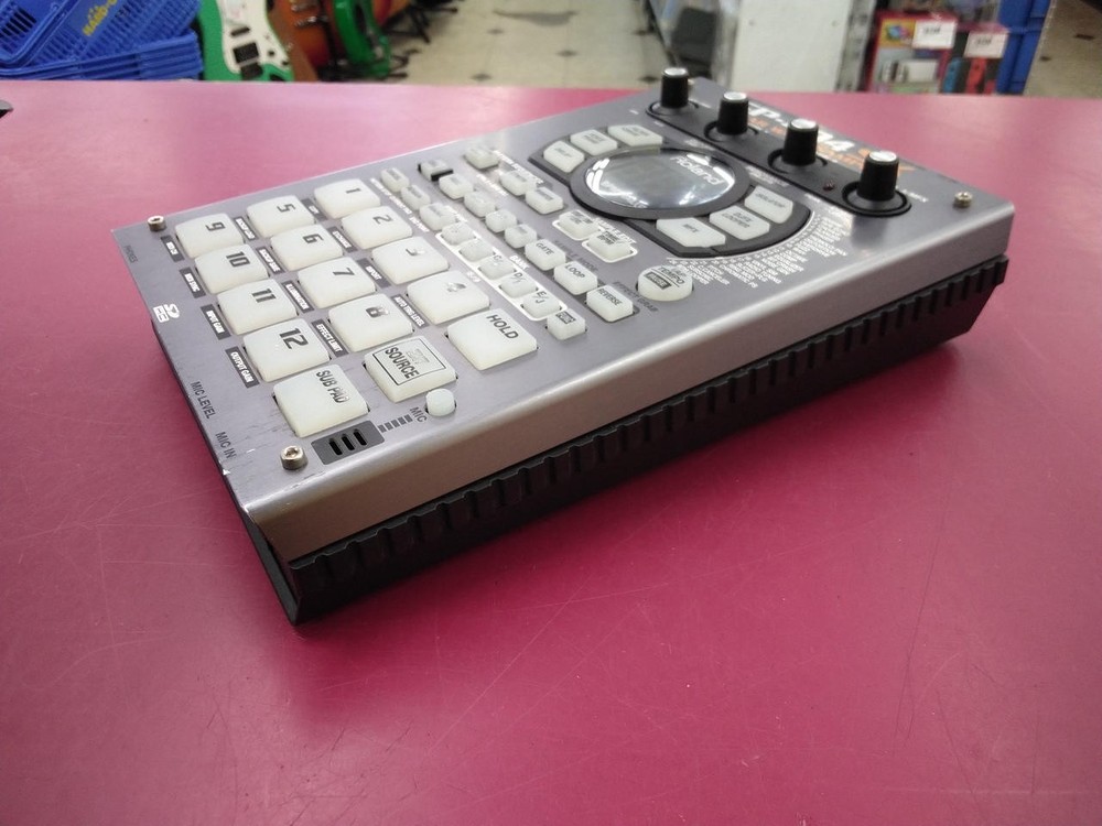 Roland SP-404SX Linear Wave Sampler 12 Polyphony 44.1kHz 29 Effects Silver