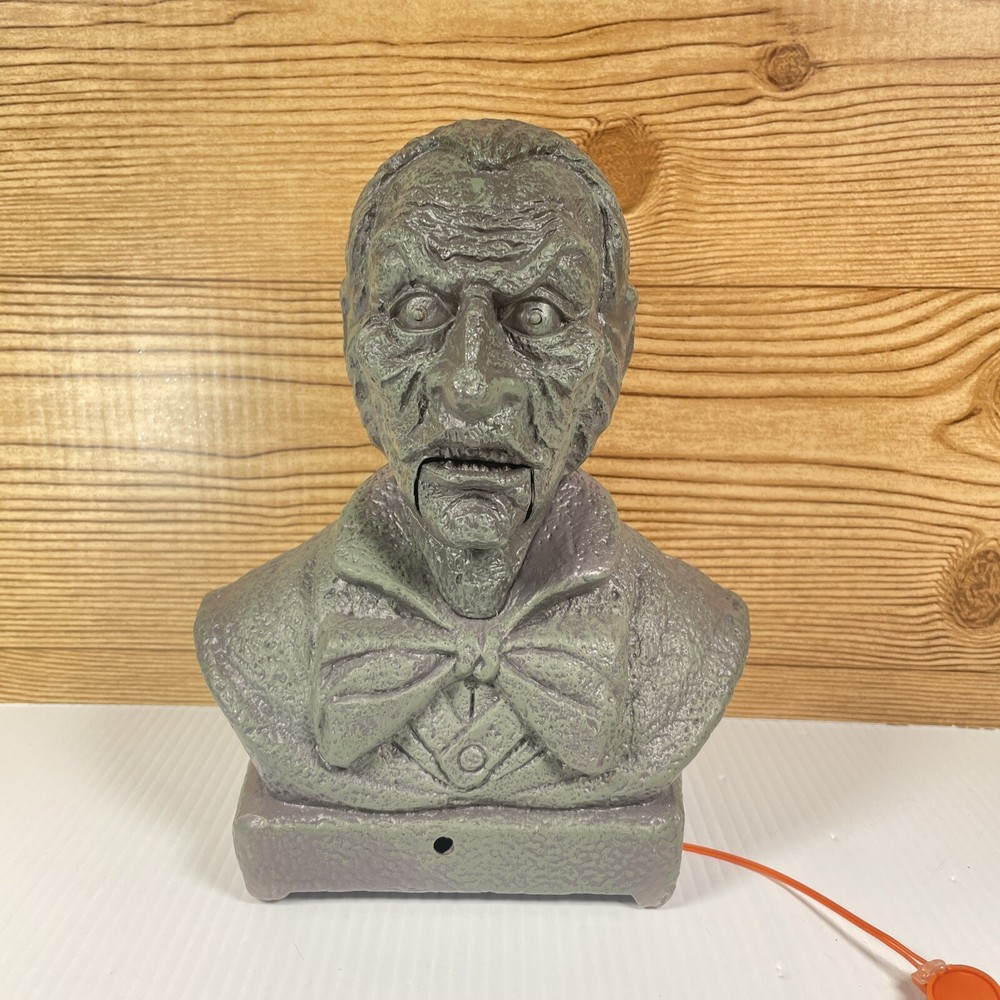 Vintage Halloween Animated 9” TALKING BUST Motion Sensor 2011 Magic Power