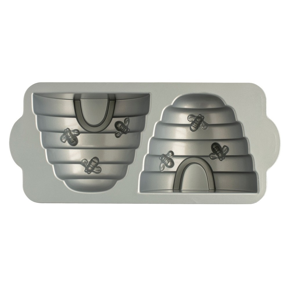 Nordic Ware Beehive Cake Pan