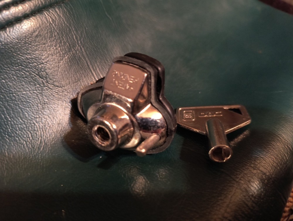 DOC Technologies Gunmaster Metal Trigger  Lock. Fits Most Guns And Rifles.