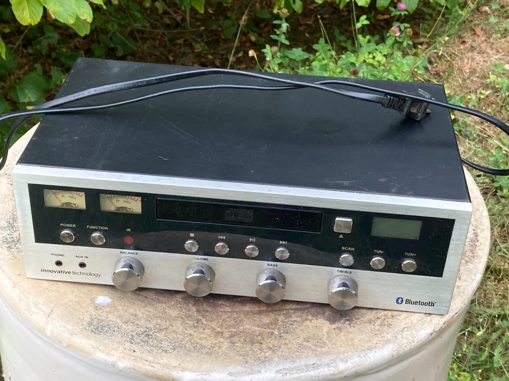 2015 Innovative Technology Bluetooth Compact Disk AM FM Stereo Player