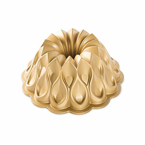 Nordic Ware Crown Bundt Pan (91777)