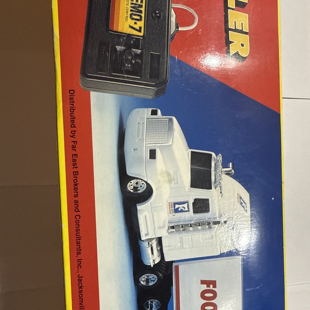 Vintage Remote Control 18-Wheeler Hauler Please See Description