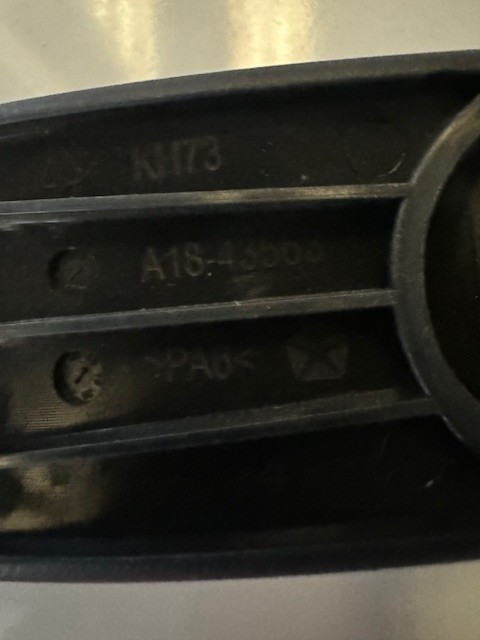 A18-43563-000 FREIGHTLINER HANDLE-WINDOW REGULATOR