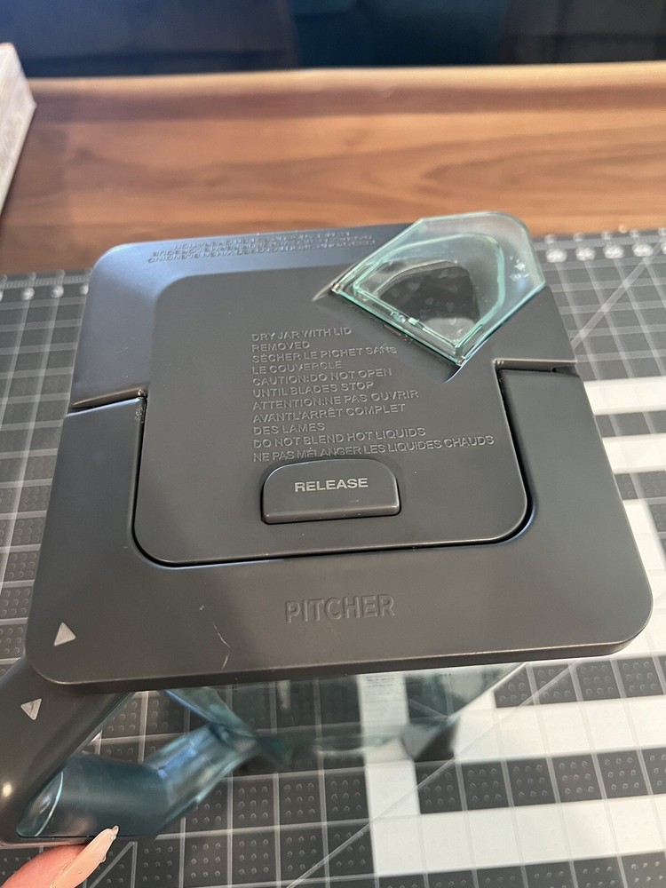 Genuine Ninja Blender 72 oz/9 Cup Pitcher/Jar Lid & Blade Replacement Part