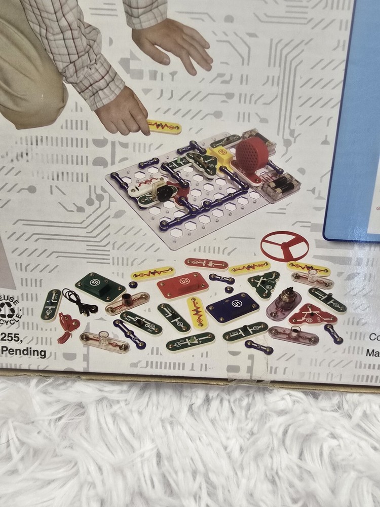 Elenco Snap Circuits SC300 Electronics Kit