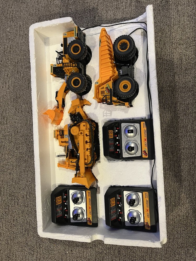New Bright The Cat 3-pc Construction Set #2955 Power Dozer Dumper Loader Read!!
