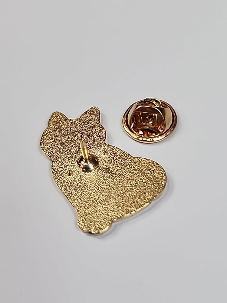 Black Cat with Daisies Lapel Pin