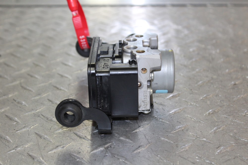 2014 TRIUMPH STREET TRIPLE R ABS ABS PUMP UNIT MODULE T2021487