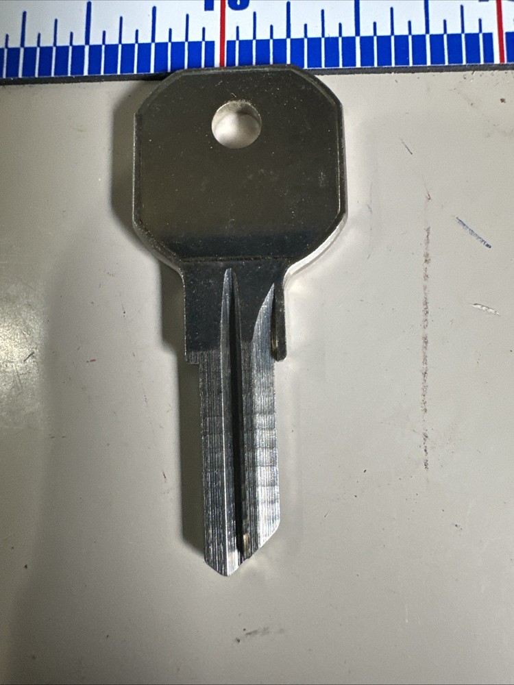 Key Blank for Hurd / Trimark Various Locks 1574R
