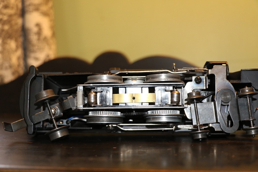 Lionel modern with set box, beautiful condition, smoke, light, forward/reversebx