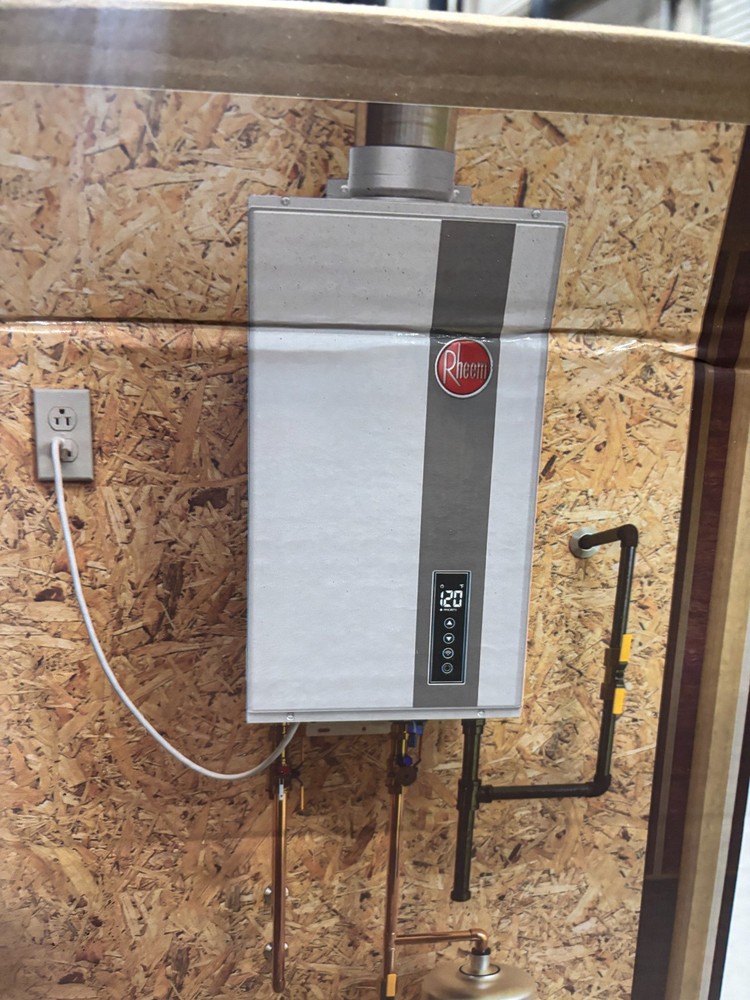 RHEEM Performance Plus Natural Gas Indoor Tankless Water Heater EC0180DVELN-3