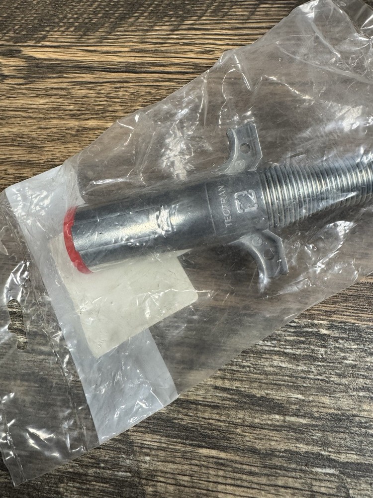 New TECTRAN Vertical Dual Pole Plug Assembly with Spring Guard, # 670-29SG