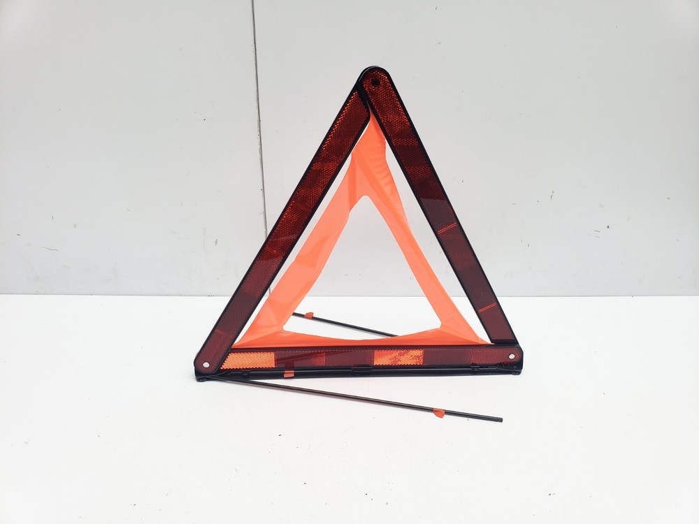 AUDI A4 B9 HAZARD WARNING TRIANGLE 2017 8K0860251